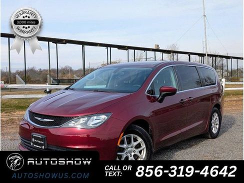 Used 2018 Chrysler Pacifica LX FWD image 1