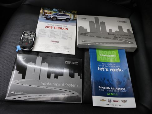 Used 2019 GMC Terrain SLT w/ Preferred Package image 62