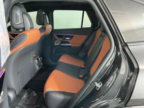 Used 2023 Mercedes-Benz GLC 300 4MATIC image 28