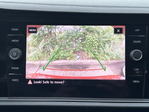 Used 2019 Volkswagen Jetta SEL w/ Cold Weather Package FWD image 27