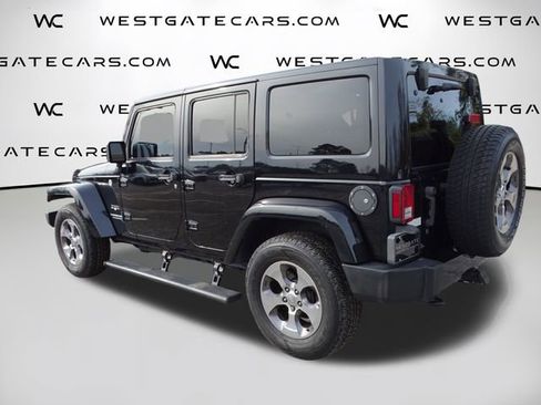 Used 2016 Jeep Wrangler Unlimited Sahara w/ Connectivity Group image 7