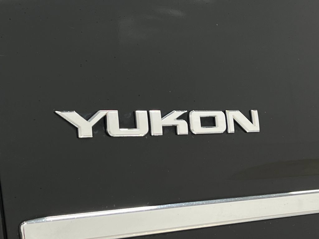 Used 2016 GMC Yukon SLT w/ Open Road Package AWD/4WD image 46