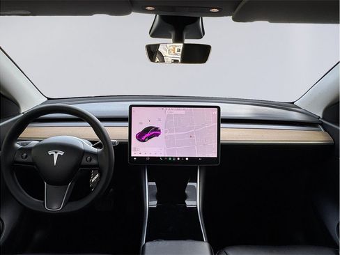 Used 2021 Tesla Model Y Long Range AWD/4WD image 18