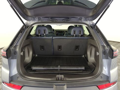 Used 2023 Chevrolet Bolt EUV Premier FWD image 29