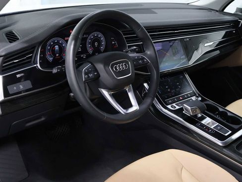 Used 2023 Audi Q7 2.0T Premium w/ Convenience Package AWD/4WD image 4