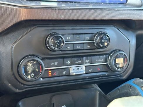 Used 2021 Ford Bronco Outer Banks image 11