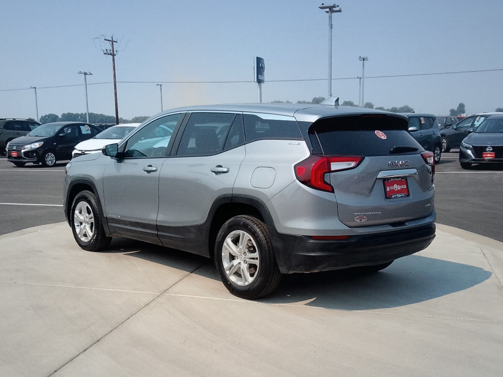Used 2024 GMC Terrain SLE AWD/4WD image 5
