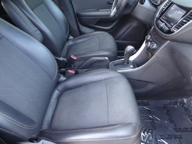Used 2022 Chevrolet Trax LT w/ Sport Edition AWD/4WD image 11