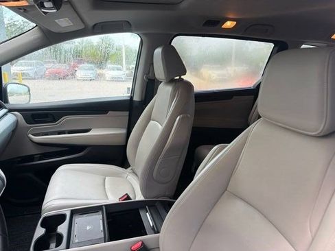 Used 2025 Honda Odyssey EX-L image 3