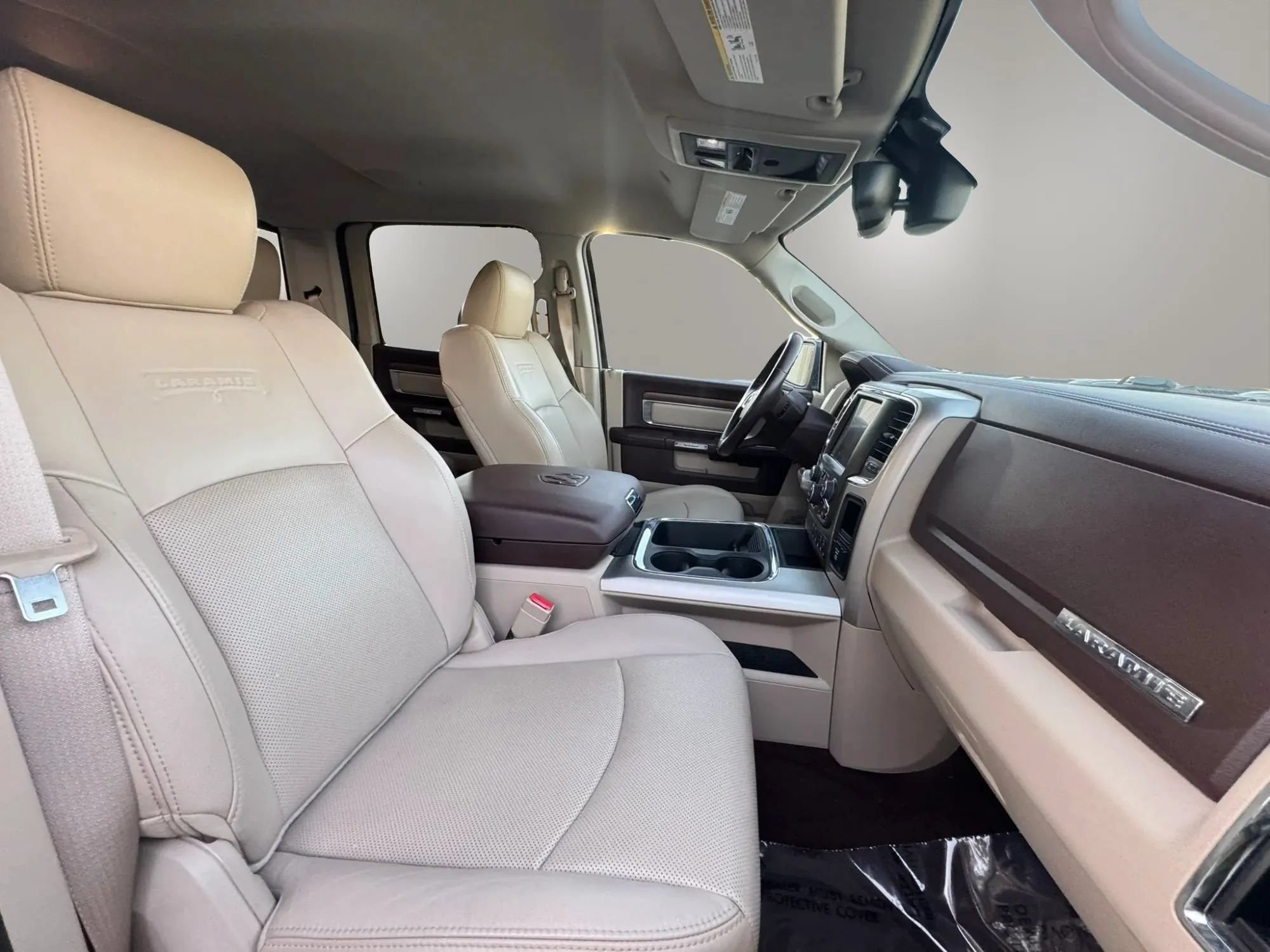 Used 2017 RAM 1500 Laramie w/ Convenience Group AWD/4WD image 17