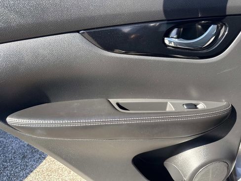 Certified 2022 Nissan Rogue Sport SV w/ Technology Package image 12