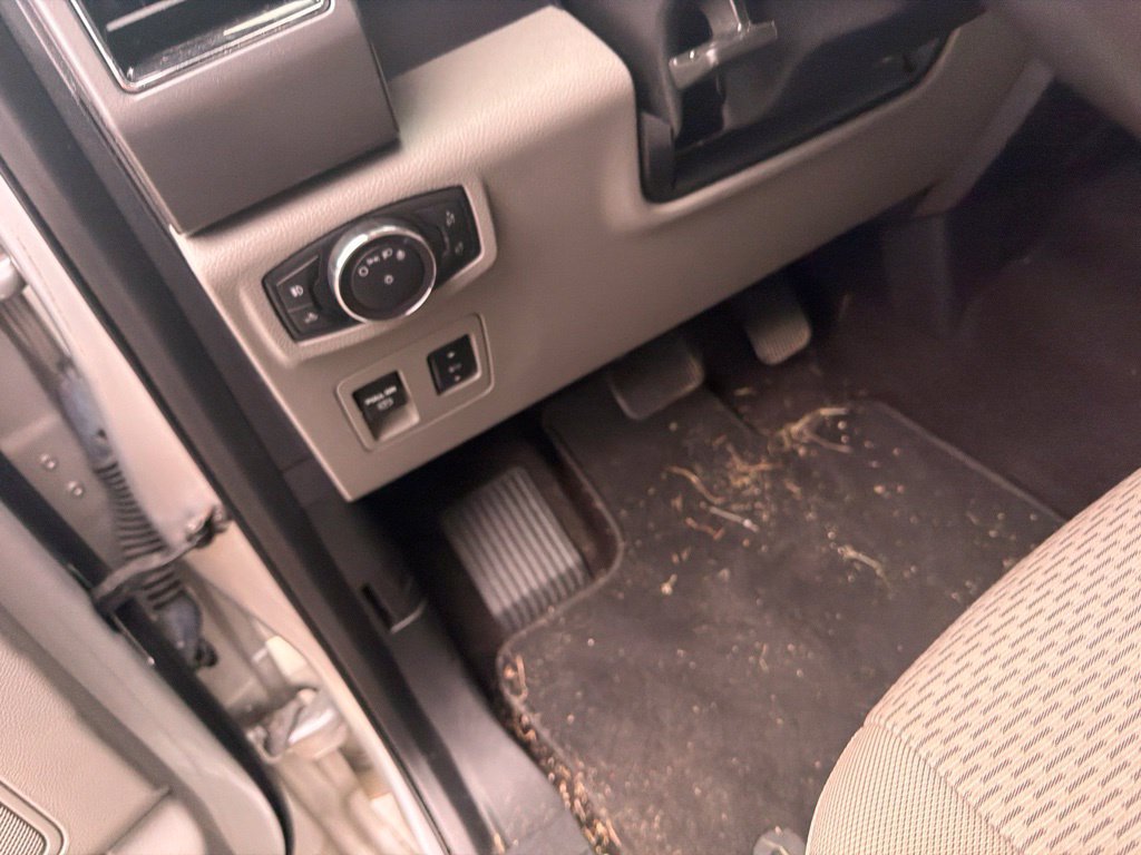 Used 2018 Ford F150 XLT w/ Equipment Group 302A Luxury AWD/4WD image 17