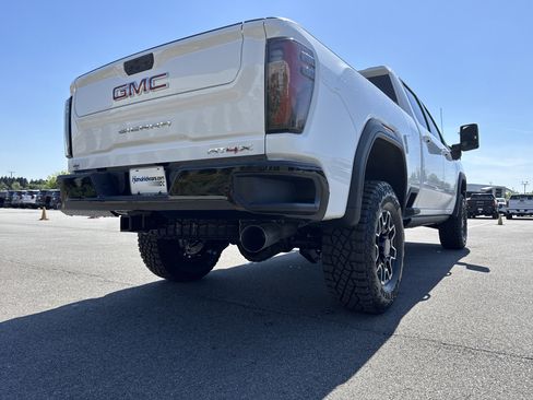New 2026 GMC Sierra 2500 AT4X AWD/4WD image 10