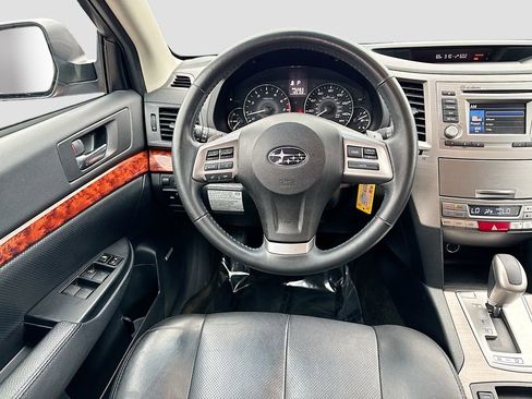 Used 2012 Subaru Outback 2.5i Limited w/ Moonroof Pkg AWD/4WD image 18