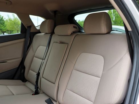 Used 2016 Hyundai Tucson Sport image 16