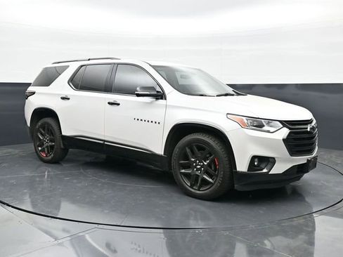Used 2019 Chevrolet Traverse Premier w/ Redline Edition AWD/4WD image 3