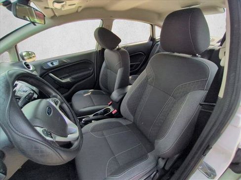 Used 2014 Ford Fiesta SE w/ Equipment Group 201A FWD image 11