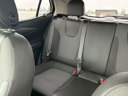 Used 2025 Buick Encore GX Preferred image 37