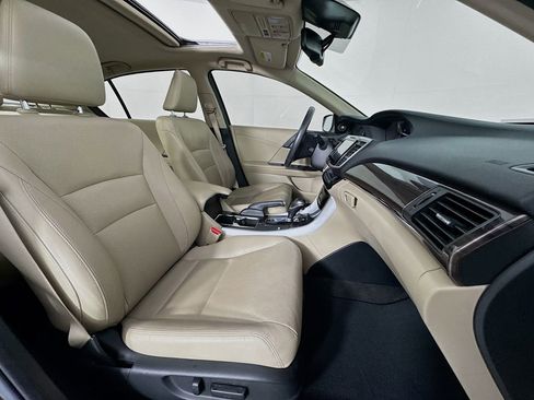 Used 2017 Honda Accord EX-L image 36