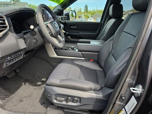 New 2026 Toyota Tundra Platinum AWD/4WD image 17