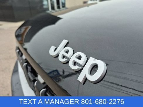 New 2026 Jeep Grand Cherokee L Limited w/ Luxury Tech Group II AWD/4WD image 7