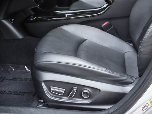 Used 2016 Toyota Prius Four w/ Advanced Technology Package image 11