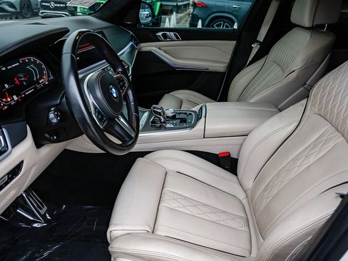 Used 2020 BMW X5 M50i w/ Executive Package image 19