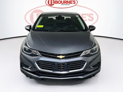 Used 2018 Chevrolet Cruze Premier w/ Enhanced Convenience Package FWD image 4
