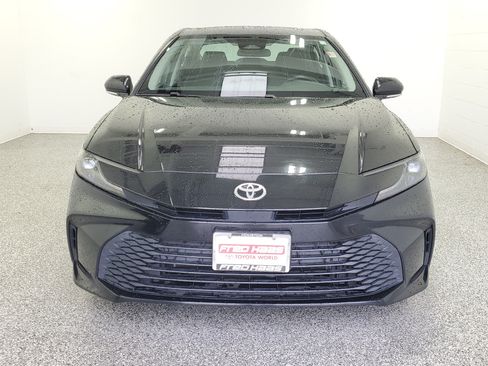 Used 2025 Toyota Camry LE FWD image 3