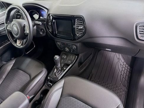 Used 2019 Jeep Compass Latitude AWD/4WD image 29