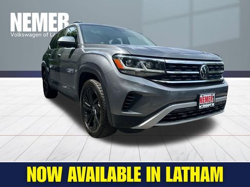 Certified 2023 Volkswagen Atlas SE w/ Panoramic Sunroof Package AWD/4WD image 6