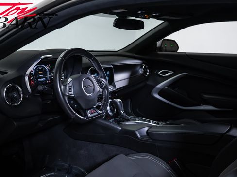 Used 2022 Chevrolet Camaro SS RWD image 36