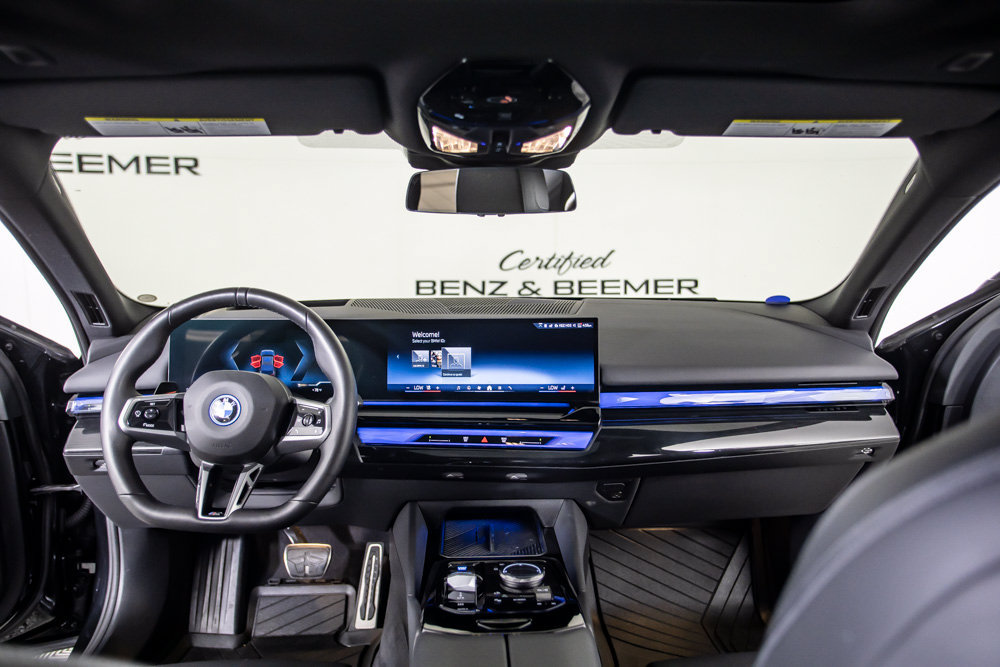 Used 2026 BMW i5 eDrive40 w/ M Sport Package RWD image 23