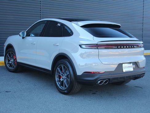 New 2026 Porsche Cayenne S image 3