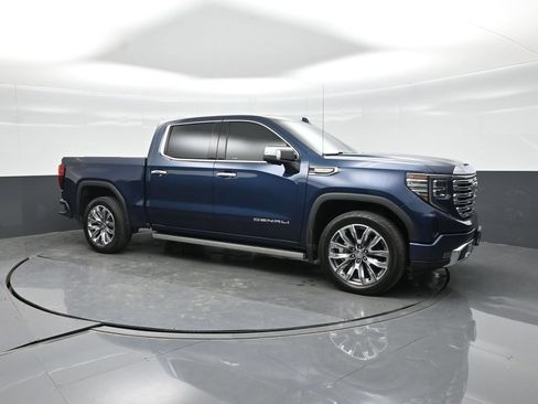 Used 2023 GMC Sierra 1500 Denali w/ Denali Reserve Package RWD image 18