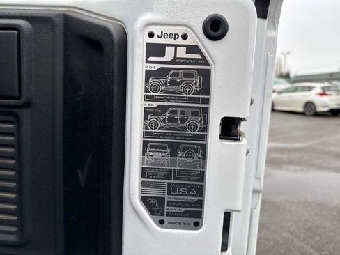 Used 2022 Jeep Wrangler Willys image 17