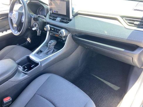 Used 2025 Toyota RAV4 LE AWD/4WD image 23