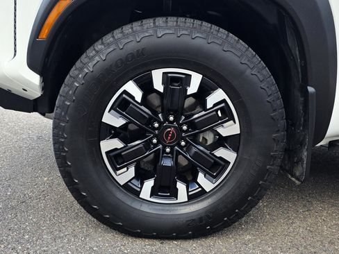 Used 2023 Nissan Frontier PRO-4X w/ Pro Convenience Package image 9