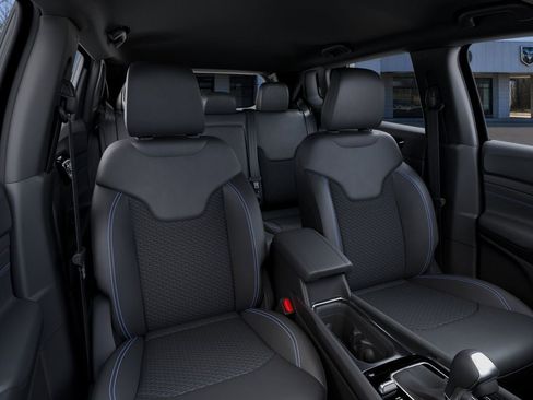 New 2026 Jeep Compass Latitude image 16