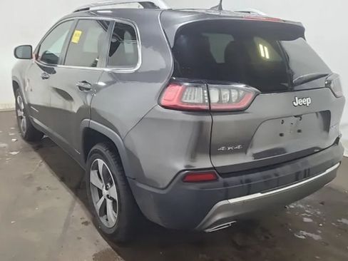 Used 2019 Jeep Cherokee Limited AWD/4WD image 2
