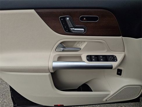 Used 2023 Mercedes-Benz GLA 250 4MATIC image 12