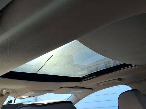 Used 2013 Lincoln MKX AWD image 11