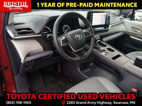 Certified 2023 Toyota Sienna XLE image 14