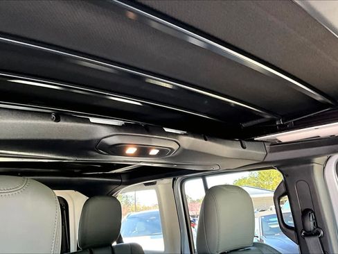 Used 2024 Jeep Wrangler High Altitude image 14