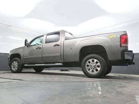 Used 2014 GMC Sierra 2500 SLE w/ SLE Preferred Package AWD/4WD image 32