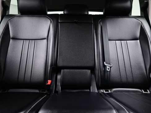 Used 2022 Volkswagen Tiguan SE AWD/4WD image 16