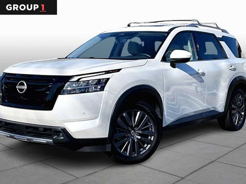 Used 2023 Nissan Pathfinder SL w/ SL Premium Package image 1