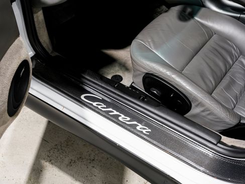 Used 2003 Porsche 911 Carrera 4S AWD/4WD image 23