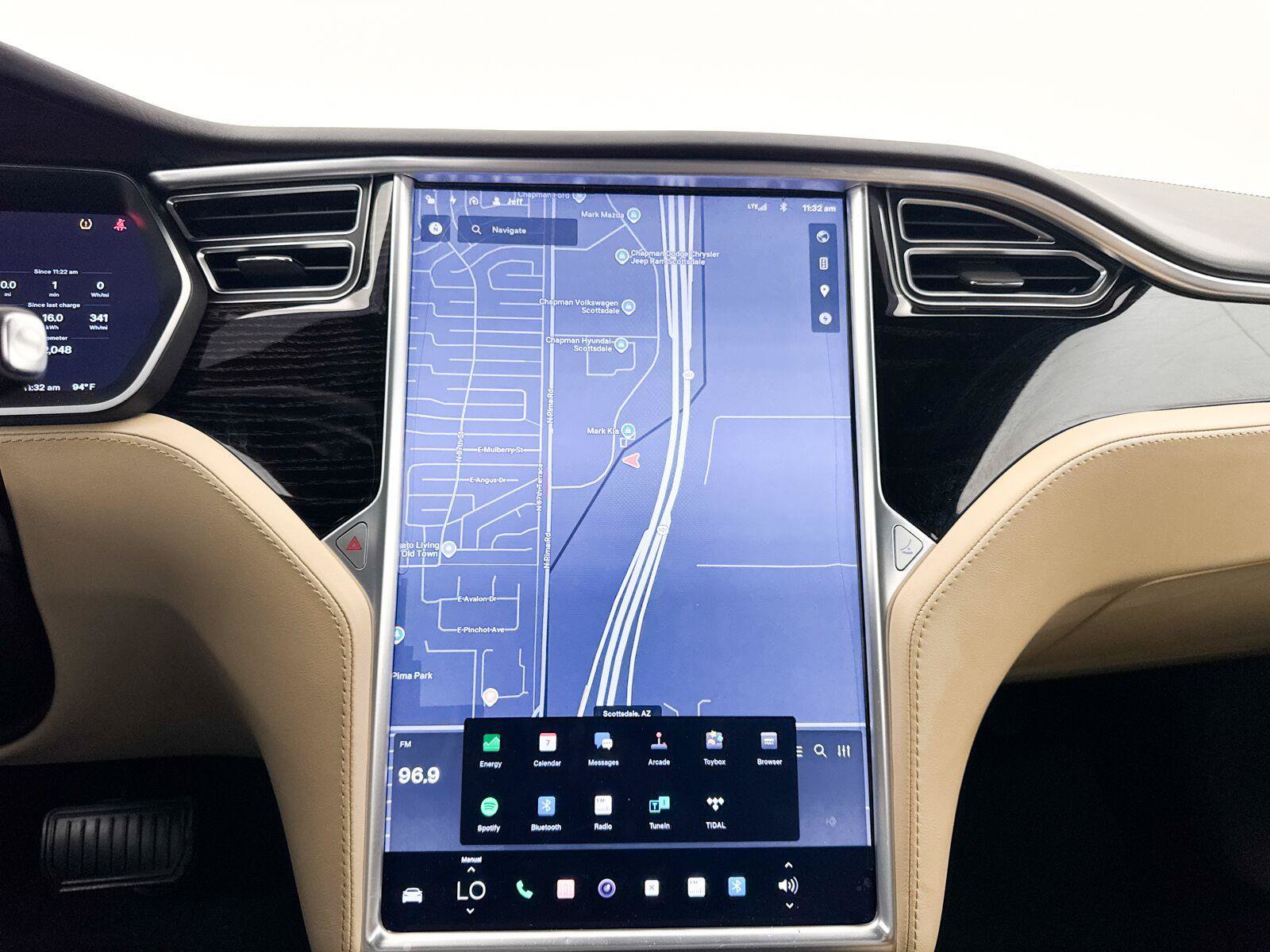 Used 2016 Tesla Model S 70 RWD image 17