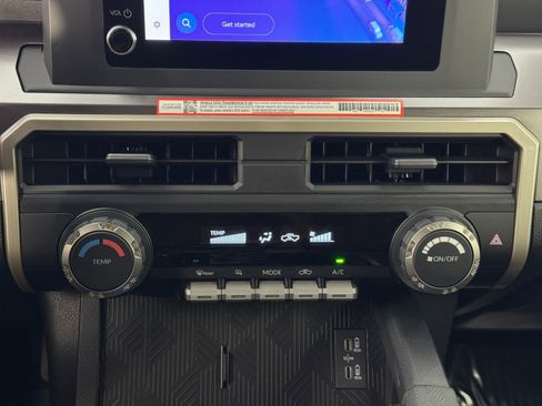 Used 2025 Toyota Tacoma SR5 image 28